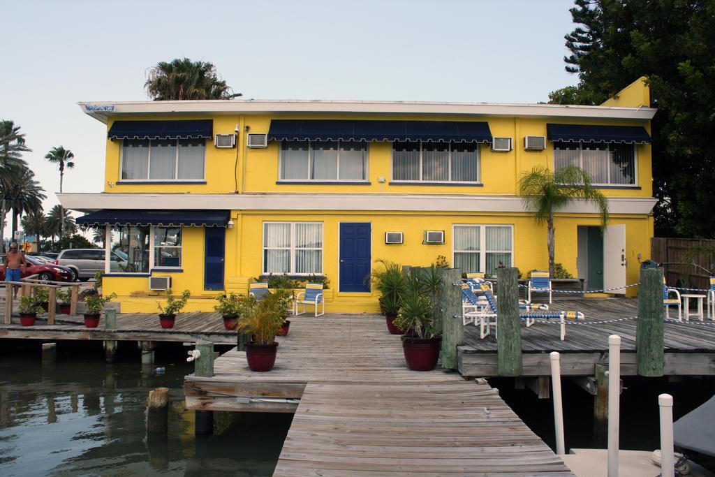 Barefoot Bay Resort Motel Clearwater Beach Exterior photo