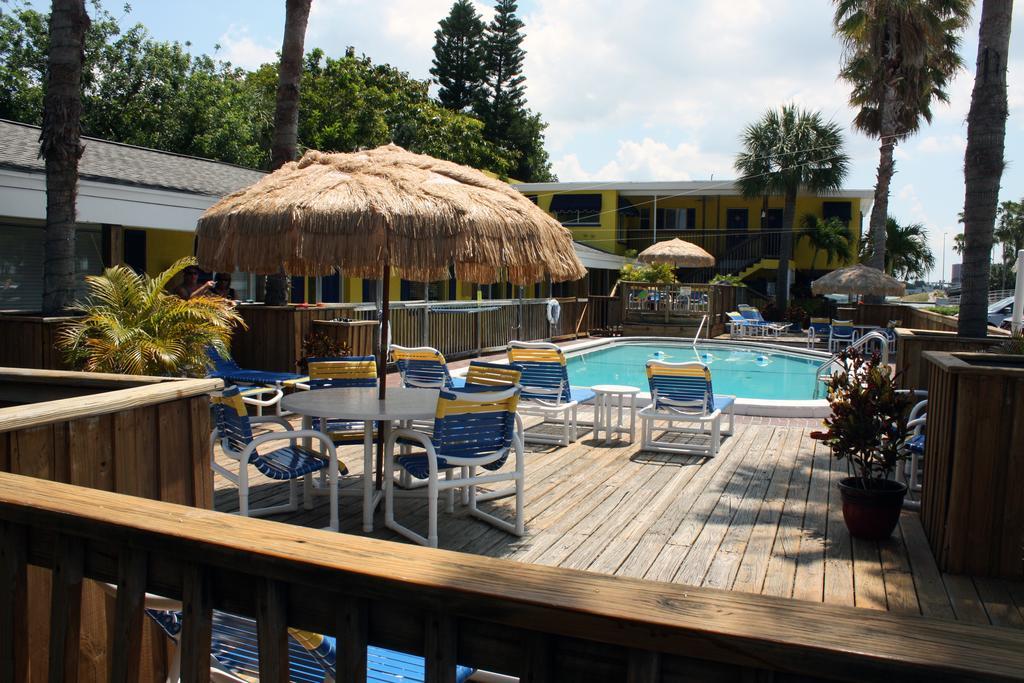 Barefoot Bay Resort Motel Clearwater Beach Exterior photo