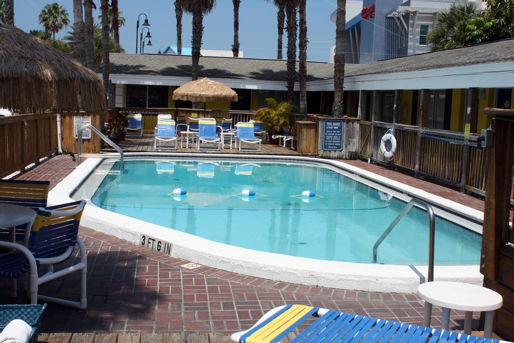 Barefoot Bay Resort Motel Clearwater Beach Exterior photo